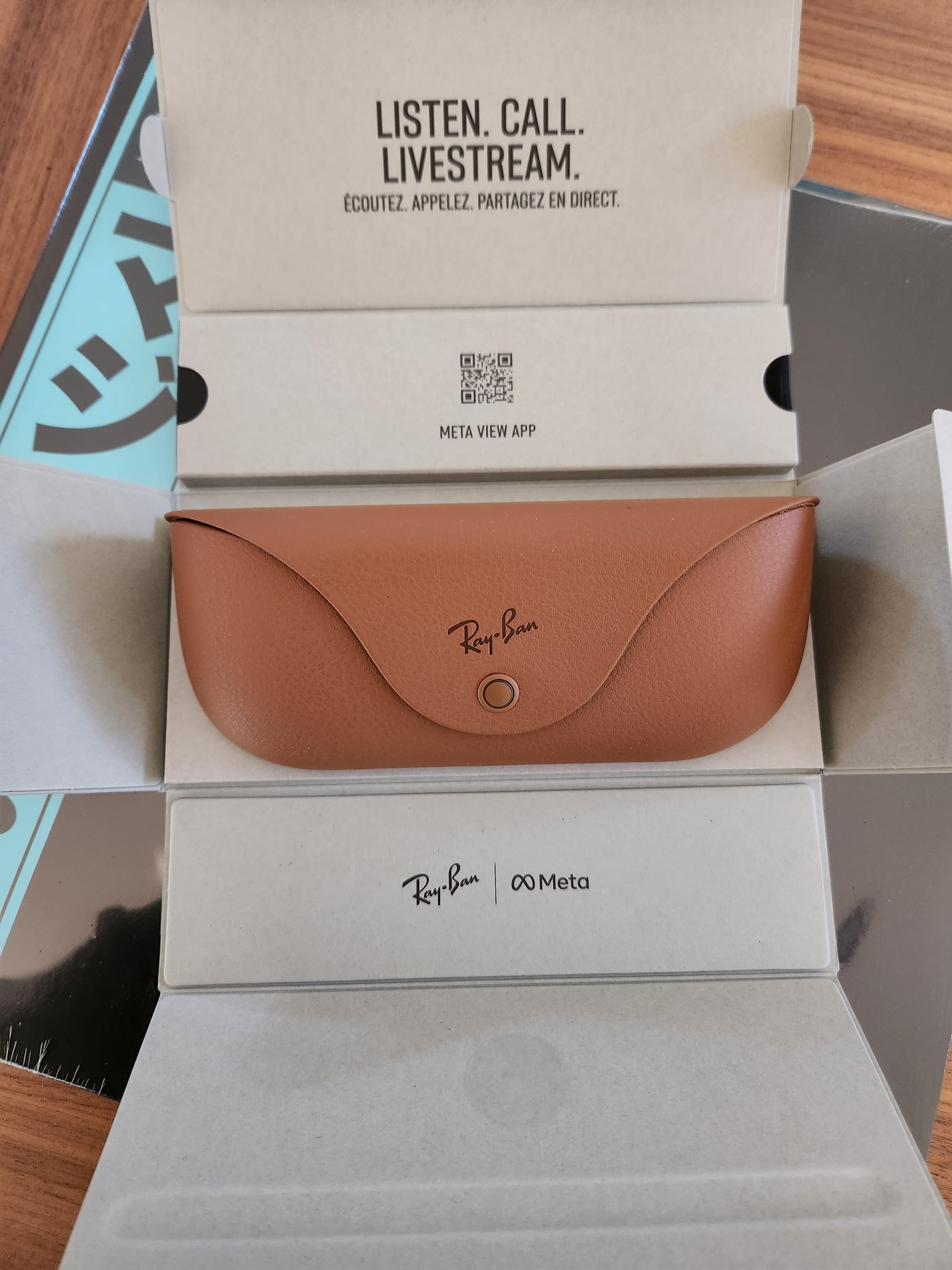 Ray-Ban Meta Charging Case